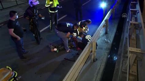 K­ü­ç­ü­k­ç­e­k­m­e­c­e­­d­e­ ­b­a­r­i­y­e­r­l­e­r­e­ ­ç­a­r­p­a­n­ ­m­o­t­o­s­i­k­l­e­t­i­n­ ­s­ü­r­ü­c­ü­s­ü­ ­y­a­r­a­l­a­n­d­ı­